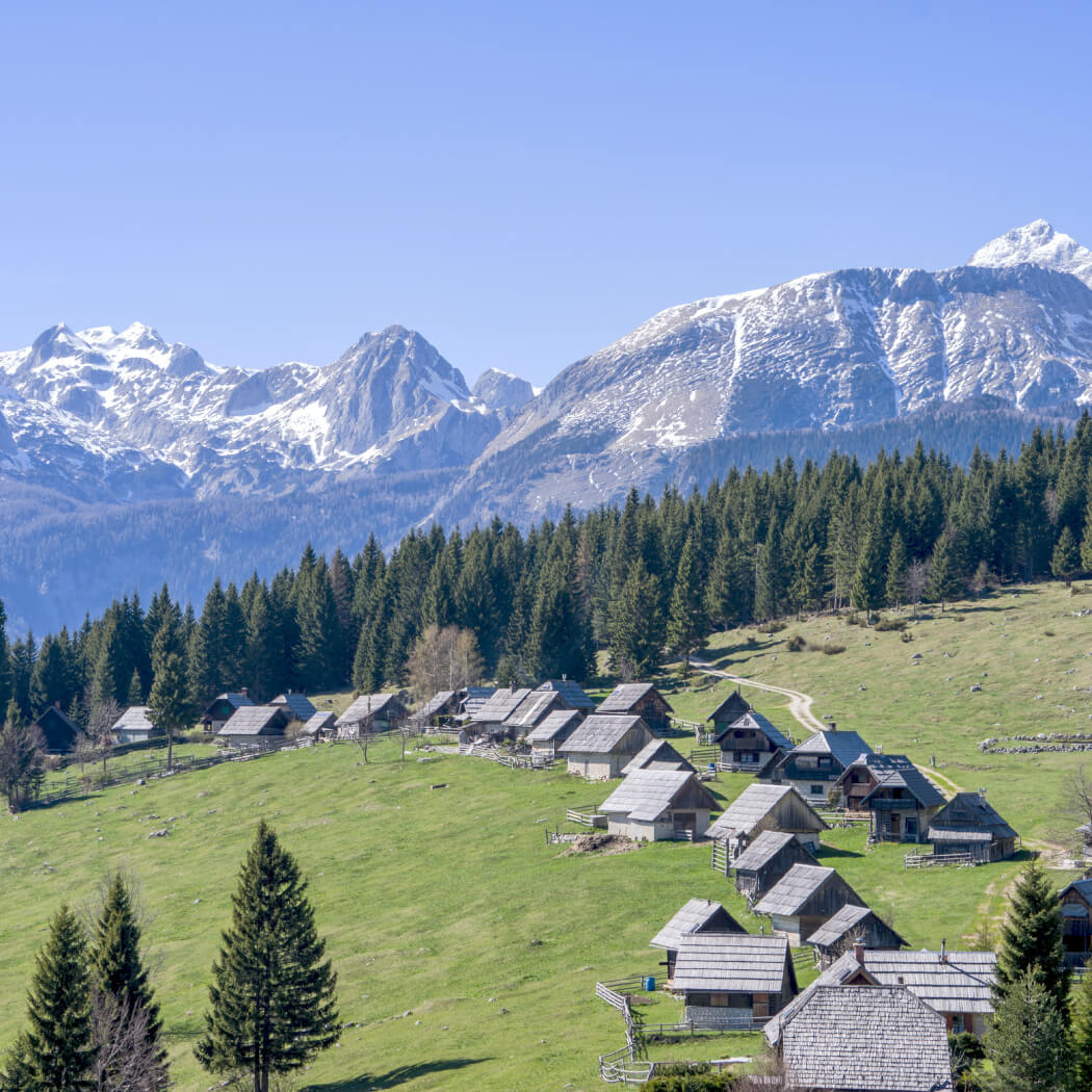 velika planina in pastirske koče