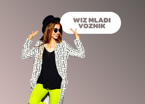 mlada punca z očali in klobukom ter neon hlače