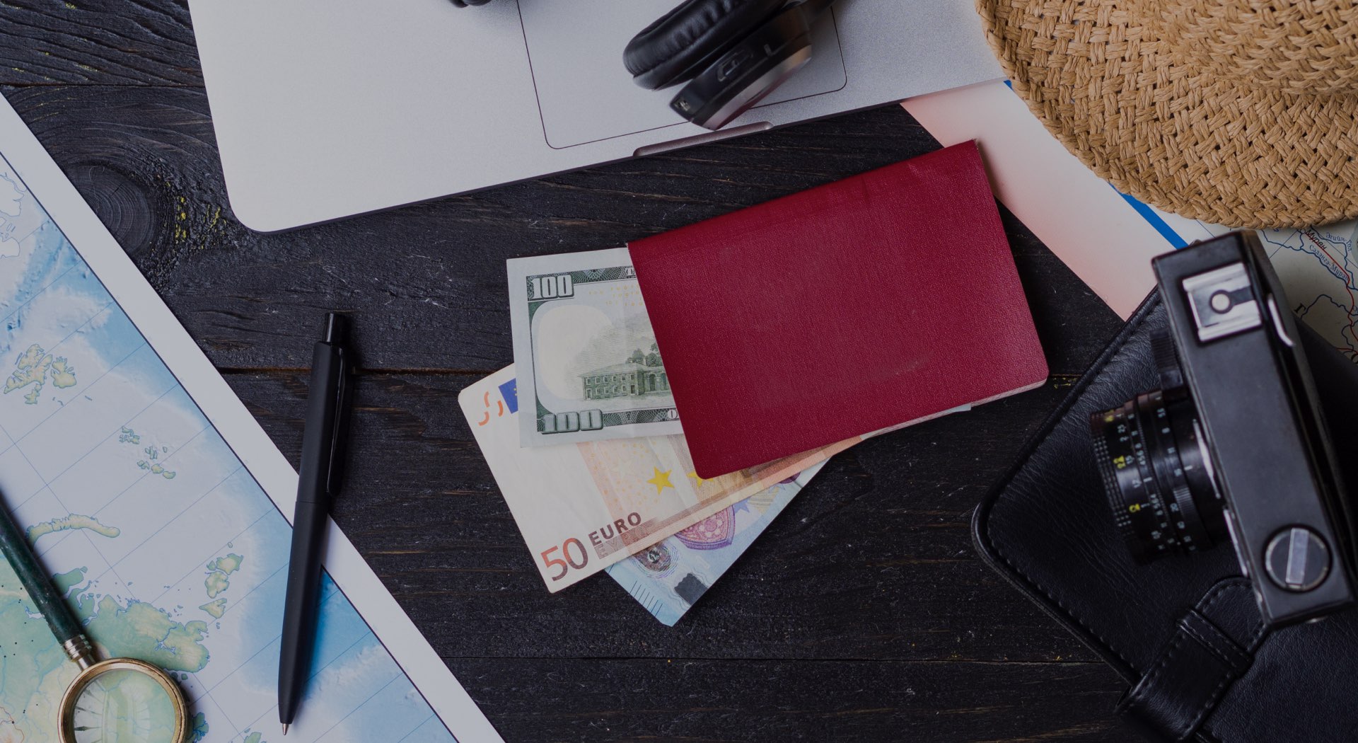 skrb za finance in dokumente na potovanju